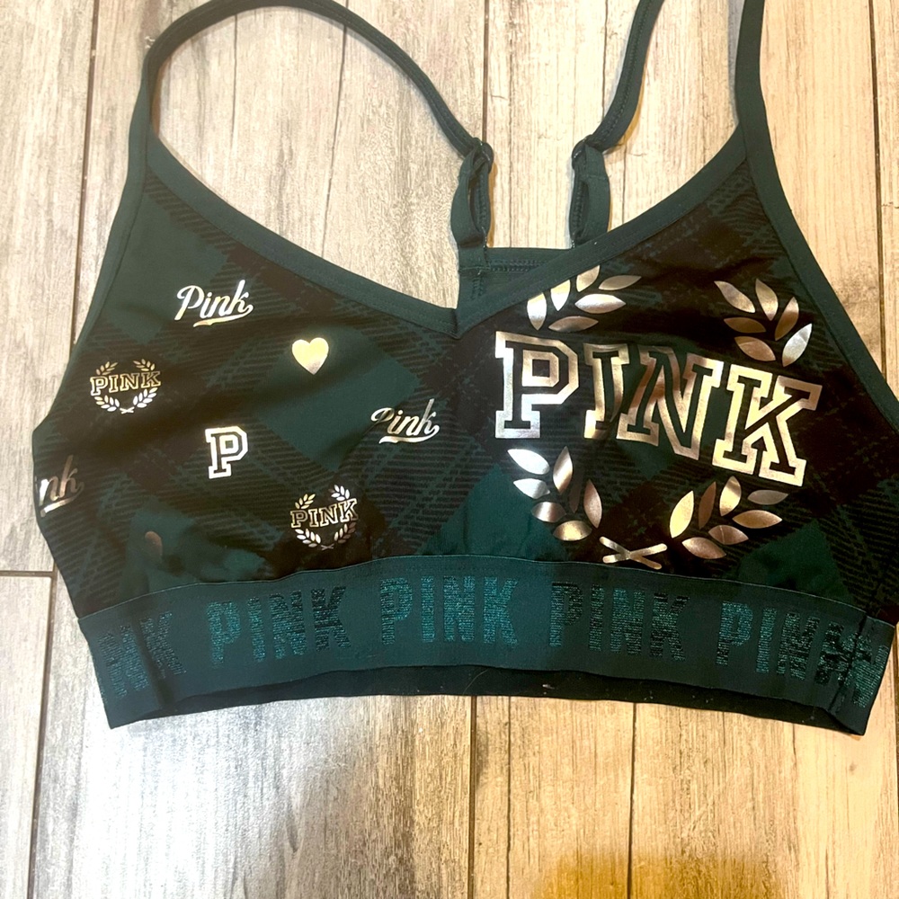 pink sports bra